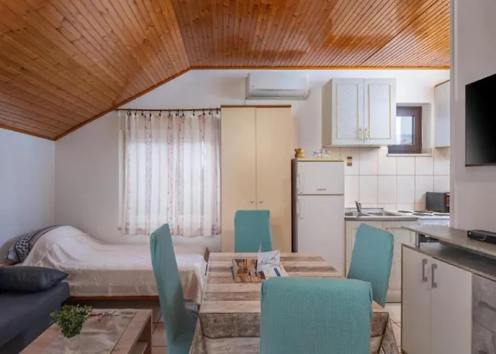 Appartamento Iva - *