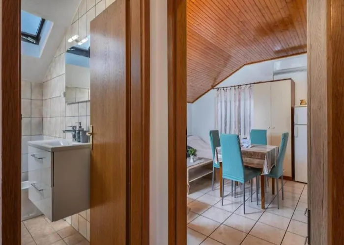 Appartamento Iva - *